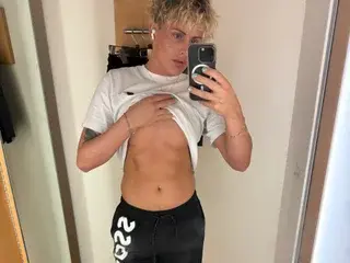 Streamate Watch Live Sex Cams of LaithanBiBritish