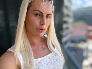 Streamate Nude Webcam of LaithanBiBritish