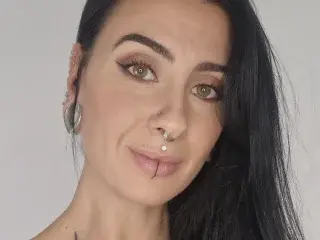 Streamate Watch Live Sex Cams of Silver_X