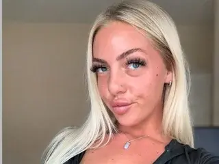 Streamate Live Porn of IvySoVine