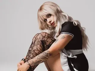 Streamate Live Sex Cam of emilyevo