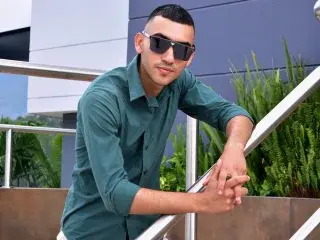 Streamate Free Live Porn of Liam_Crox