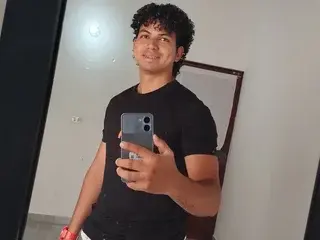 Streamate Nude Webcam of Bryan_88