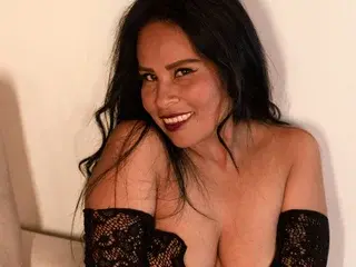 Streamate Free Porn Cam of Anthonelaa