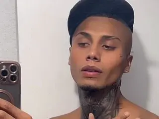 Streamate Private Sex Chat of DamianRoxxx