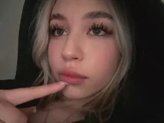 Streamate Private Sex Chat of SidneySween19