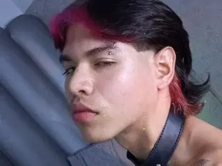 Streamate Nude Webcam of Bennet_Gray