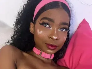 Streamate Live Sex Cam of Sweetemaddy