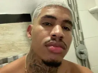 Streamate Adult Webcams of Drakehottt