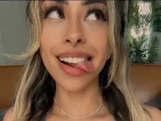 Streamate Live Porn of SkinnyMiniMia