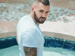 Streamate Sex Chat of simonbeckcol