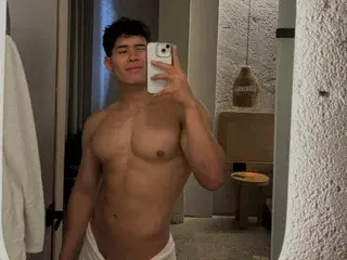 Streamate Live Porn of andrewsgray