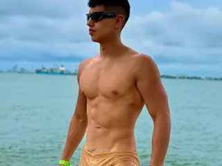 Streamate Nude Webcam of Alan_pitt