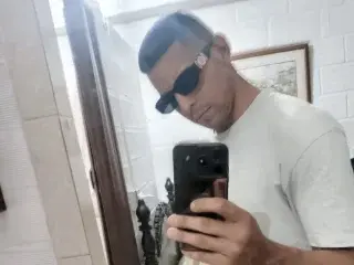 Streamate Free Live Porn of Cris_Lacobra