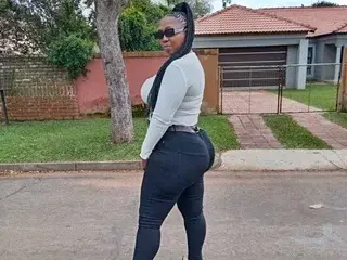Streamate Private Sex Chat of AFRICANCURVYBOOTYXXX