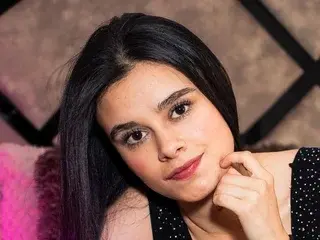 Streamate Live Porn of BrisaRoss