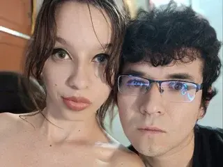 Streamate Live Sex Cam of Isaandysex2428