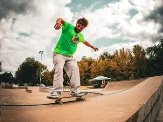 Streamate Watch Live Sex Cams of Sk8boardJ
