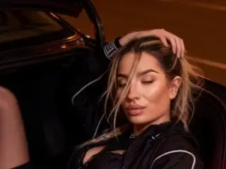 Streamate Adult Webcams of MeganBlazeee