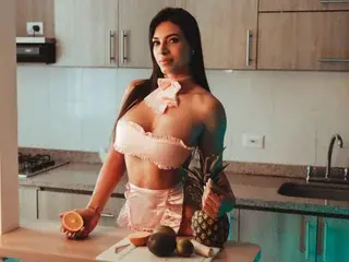 Streamate Best live sex cam show of YelinaMontana