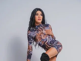 Streamate Private Sex Chat of Amira_Ember