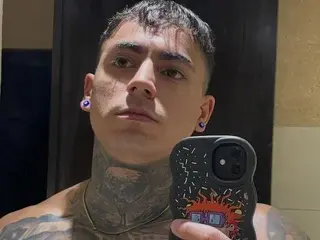 Streamate Free Porn Cam of Max_Stron111