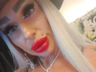 Streamate Free Porn Cam of BlondeDelya69