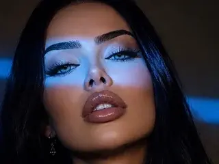 Streamate Live Porn of FrancescaHarris18