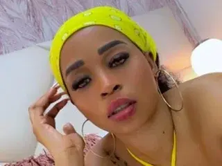 Streamate Sex Chat of TyraaLambert