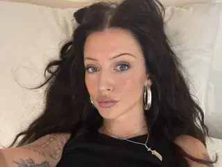 Streamate Sex Cam of MissRobynLouise