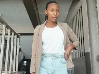 Streamate Sex Chat of Cherrie_June