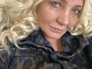 Streamate Adult Webcam of Blondyy