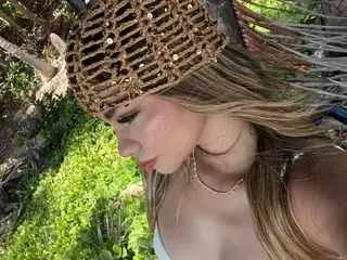 Streamate Adult Webcam of DoveKameeron