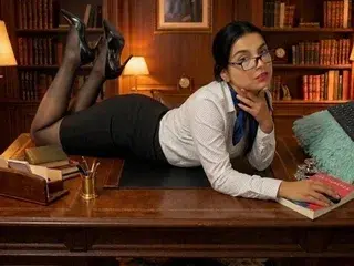 Streamate Free Porn Cam of Maki_Adams27