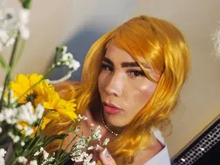 Streamate Adult Video Chat of Thamara_Roberts