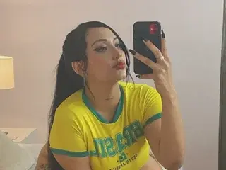 Streamate Free Live Porn of Sara_Iblis