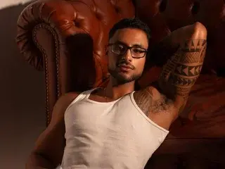 Streamate Live Sex Cam of Liam_Garcia