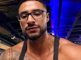 Streamate Free Live Porn of Liam_Garcia