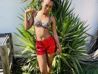 Streamate Sex Cam of SaggyTitties188