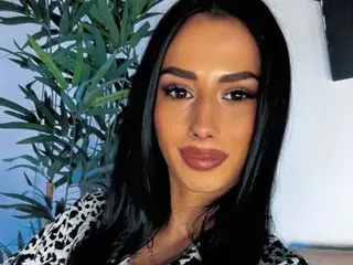Streamate Live Porn of TiaCyrrus