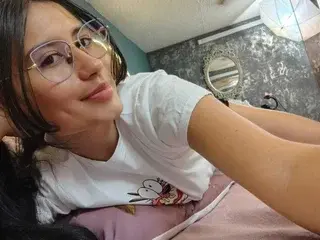 Streamate Free Live Porn of NayeCloud