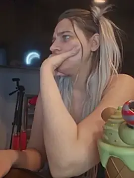 Stripchat Sex Cam of ScarletsWeb