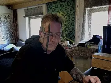 Stripchat Live Porn of FraggelHunter