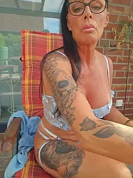 Stripchat Sex Cam of Misses-Cougar