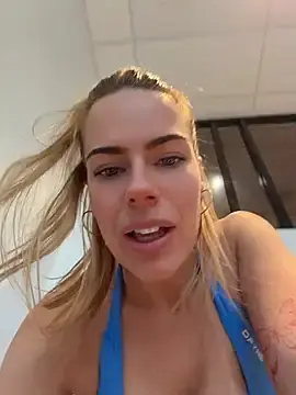 Stripchat Best Webcam of oliviafranciis