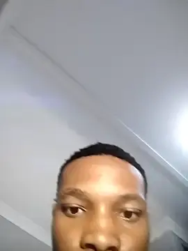 Stripchat Live Sex Cam of Lue3333