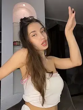 Stripchat Free Porn Cam of Polli_Kiss