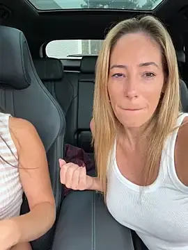 Stripchat Free Live Porn of SweetAlegra_