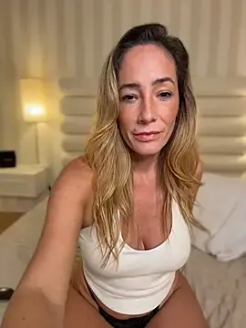 Stripchat Nude Webcam of SweetAlegra_