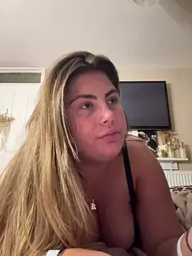 Stripchat Adult Webcam of hiddensecretxx